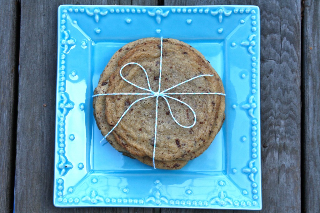 Giant Chocolate Chip Cookies - www.karainthekitchen.com