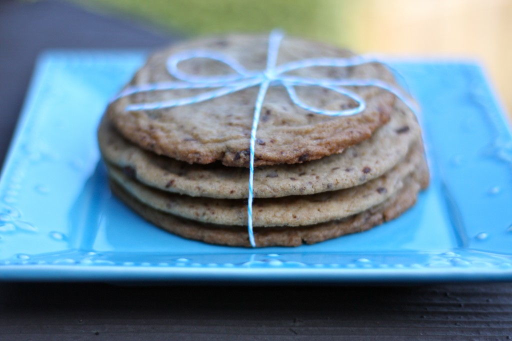 Giant Chocolate Chip Cookies - www.karainthekitchen.com